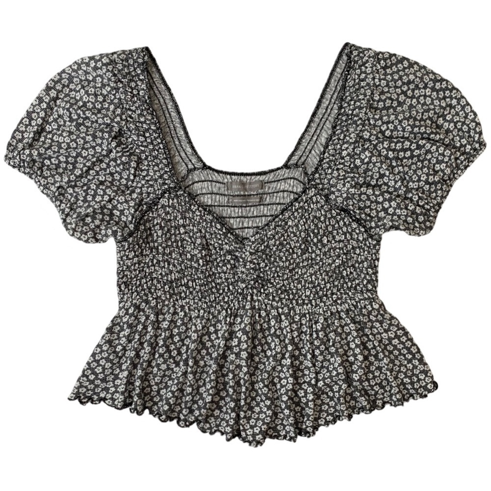UO Urban Outfitters Angelo Smocked Bodice Top Ditzy Floral Black & White Size S